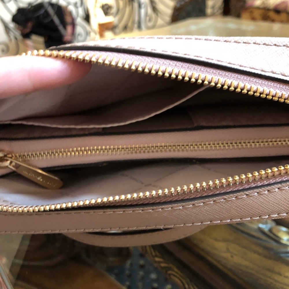 Michael kors Large Signatre EW Crossbody+wallet - Picture 2 of 8